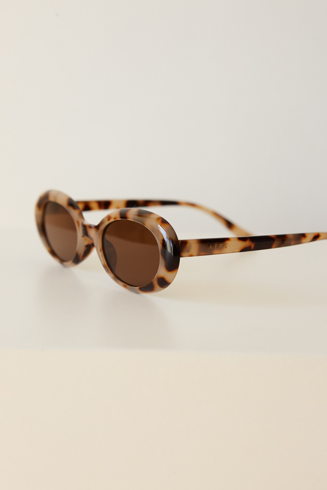 OVAL SUNNIES 